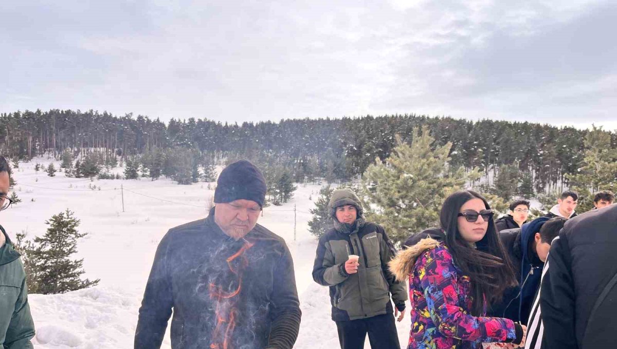 Kars Emniyeti'nden öğrencilere Sarıkamış'ta anlamlı etkinlik