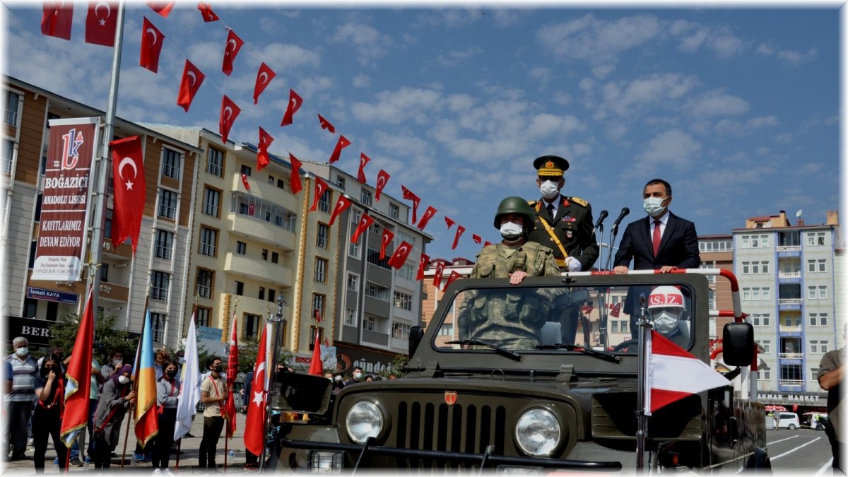 Kars'ta 30 Ağustos Zafer Bayramı törenle kutlandı