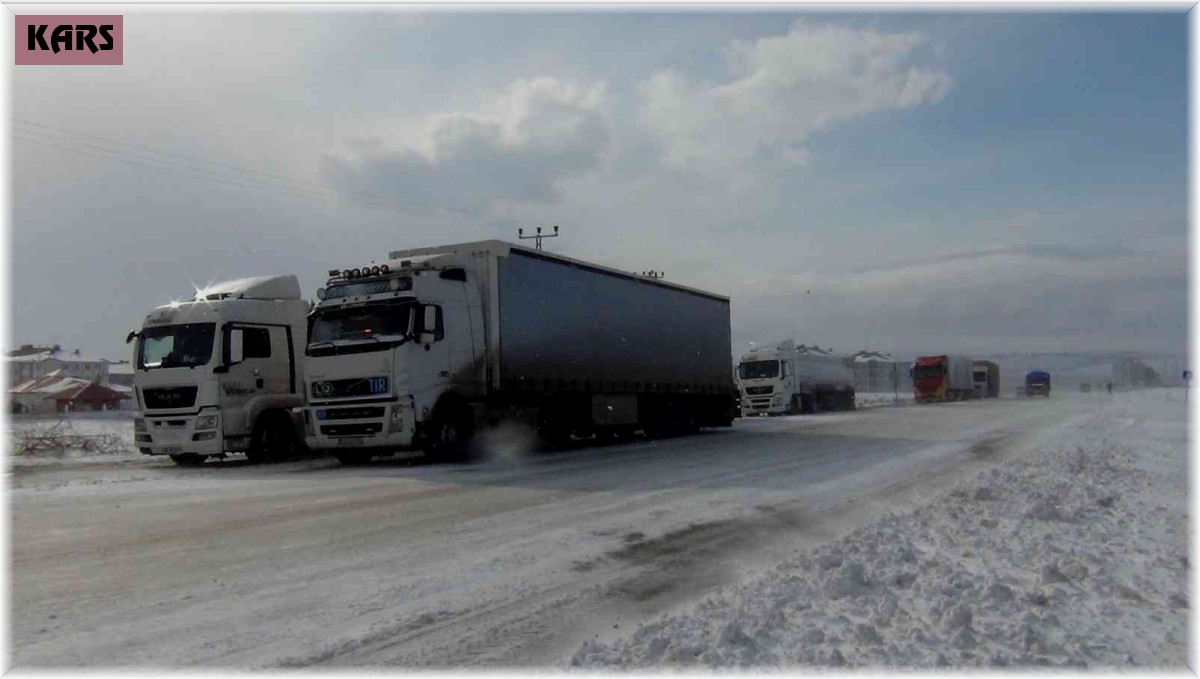 Kars'ta 382 köyün 173'ünün yolu ulaşıma kapalı