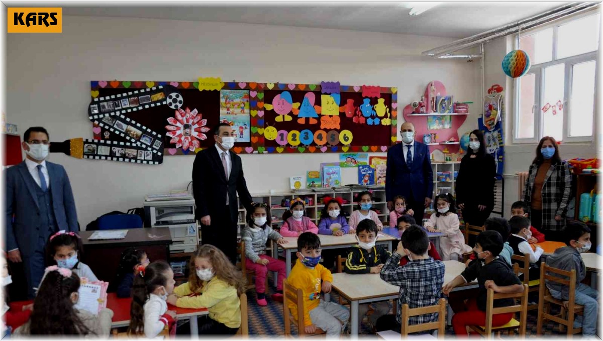 Kars'ta 62 bin 750 öğrenci yarıyıl tatiline girdi