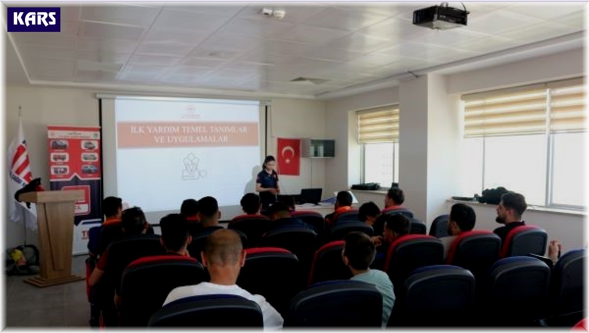 Kars'ta AFAD personeline ilk yardım eğitimi