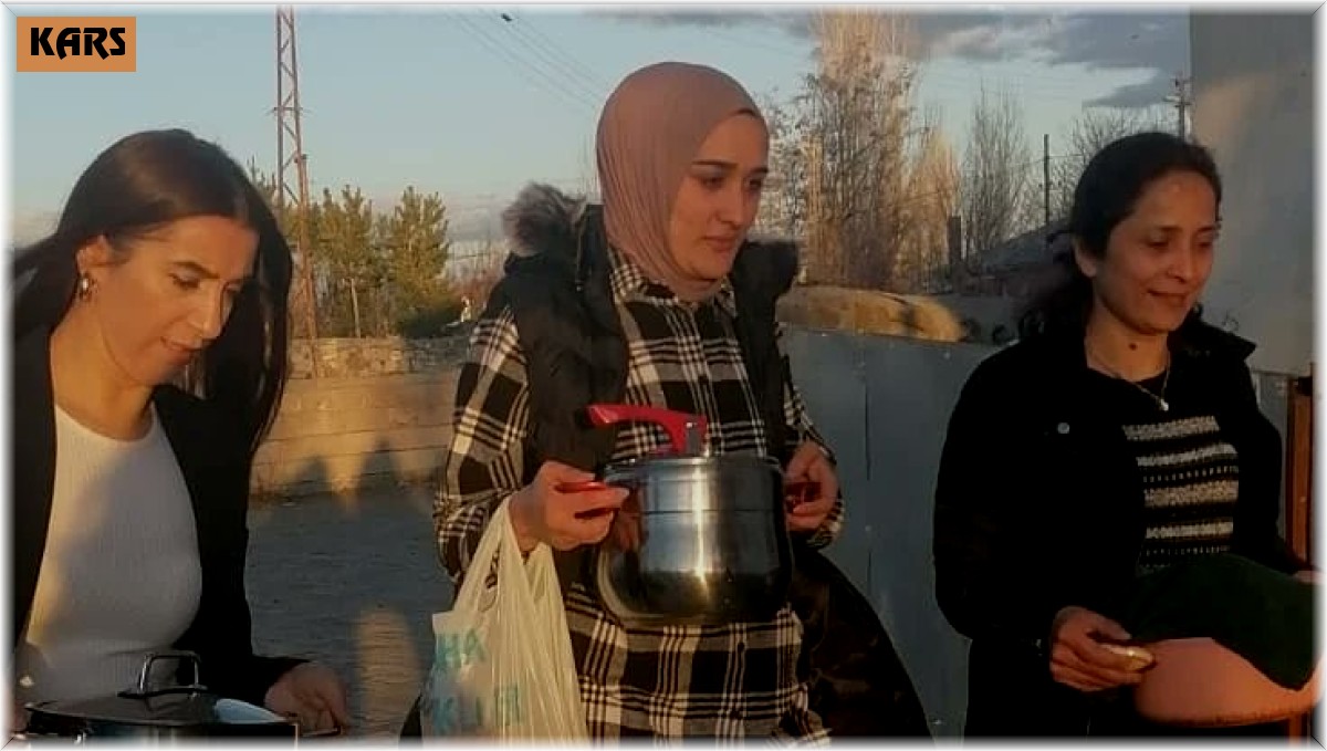 Kars'ta AK kadınlar iftarda mahalle başkanlarıyla buluşuyor