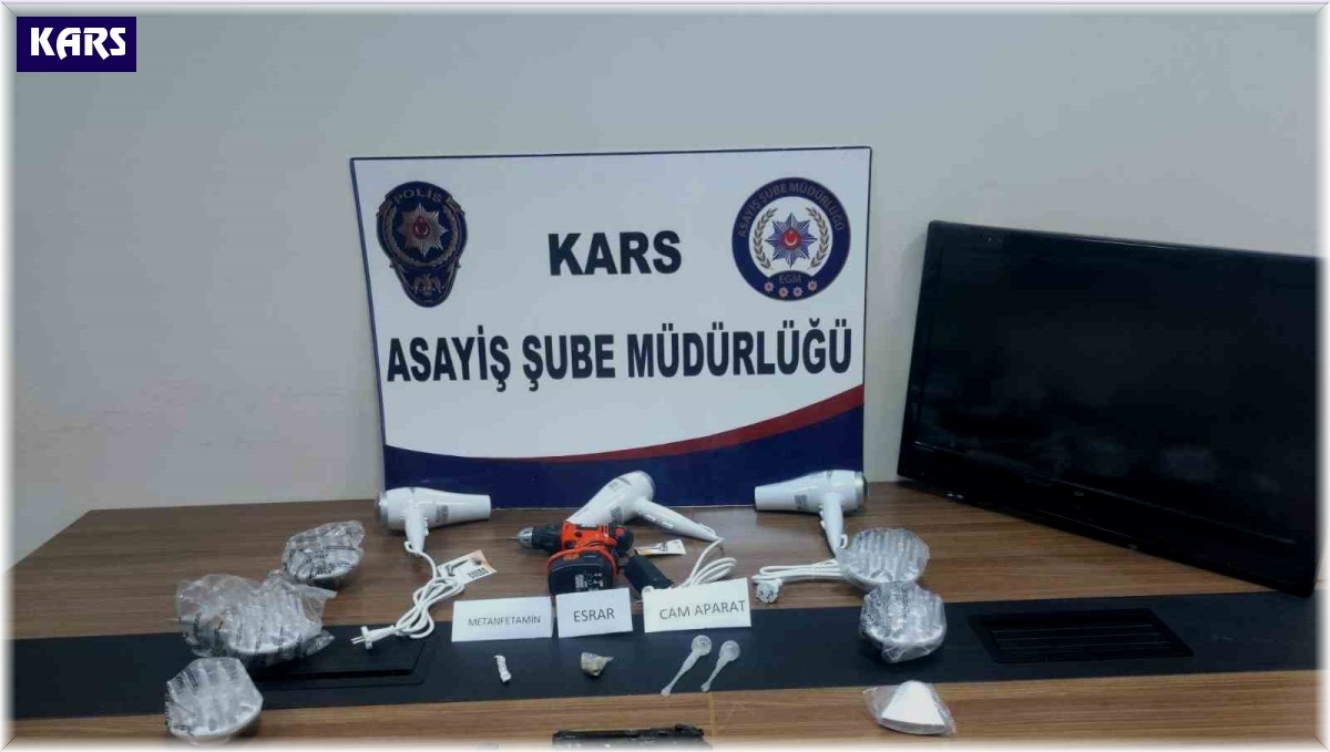 Kars'ta aranan 3 kişi yakalandı, silah ve mühimmat ele geçirildi