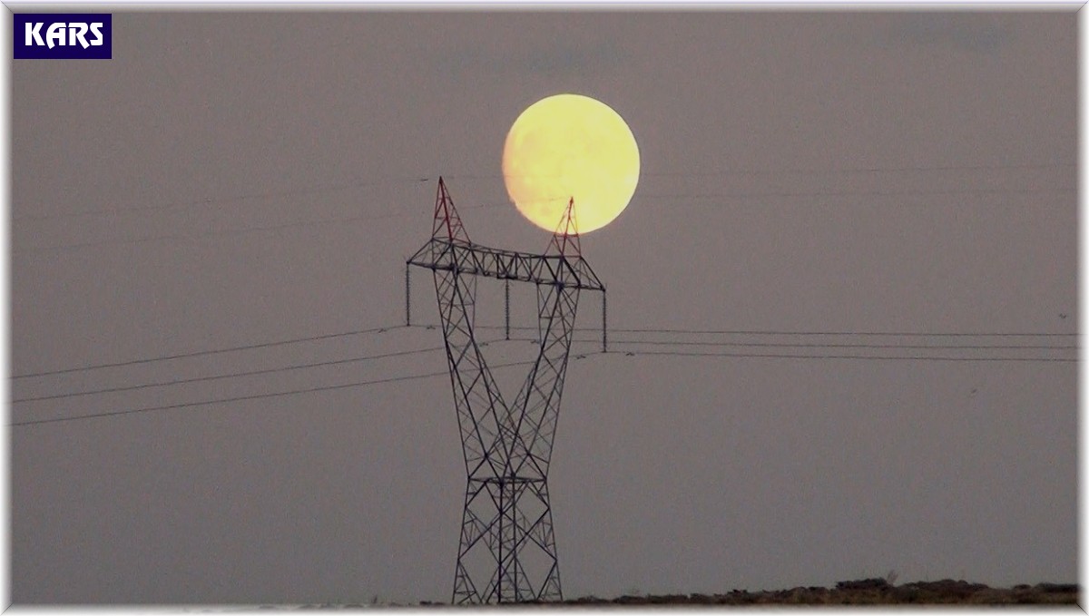 Kars'ta ay böyle görüntülendi