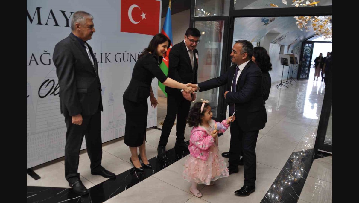 Kars'ta Azerbaycan Bağımsızlık Günü etkinliği