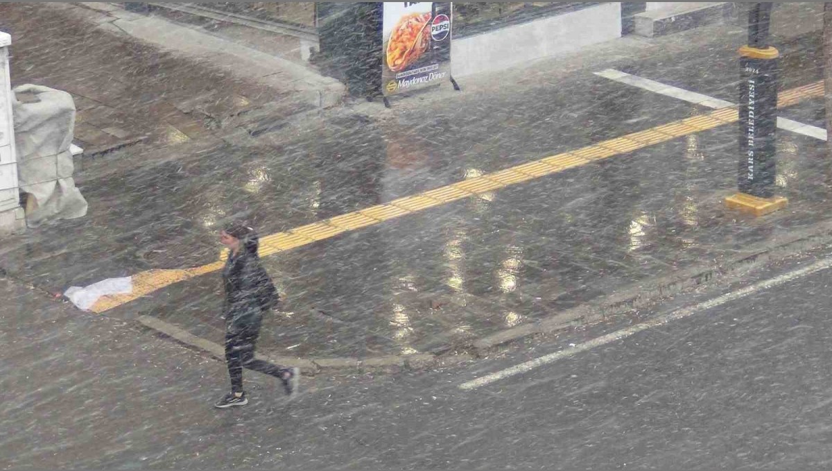 Kars'ta baharda kış hüküm sürüyor