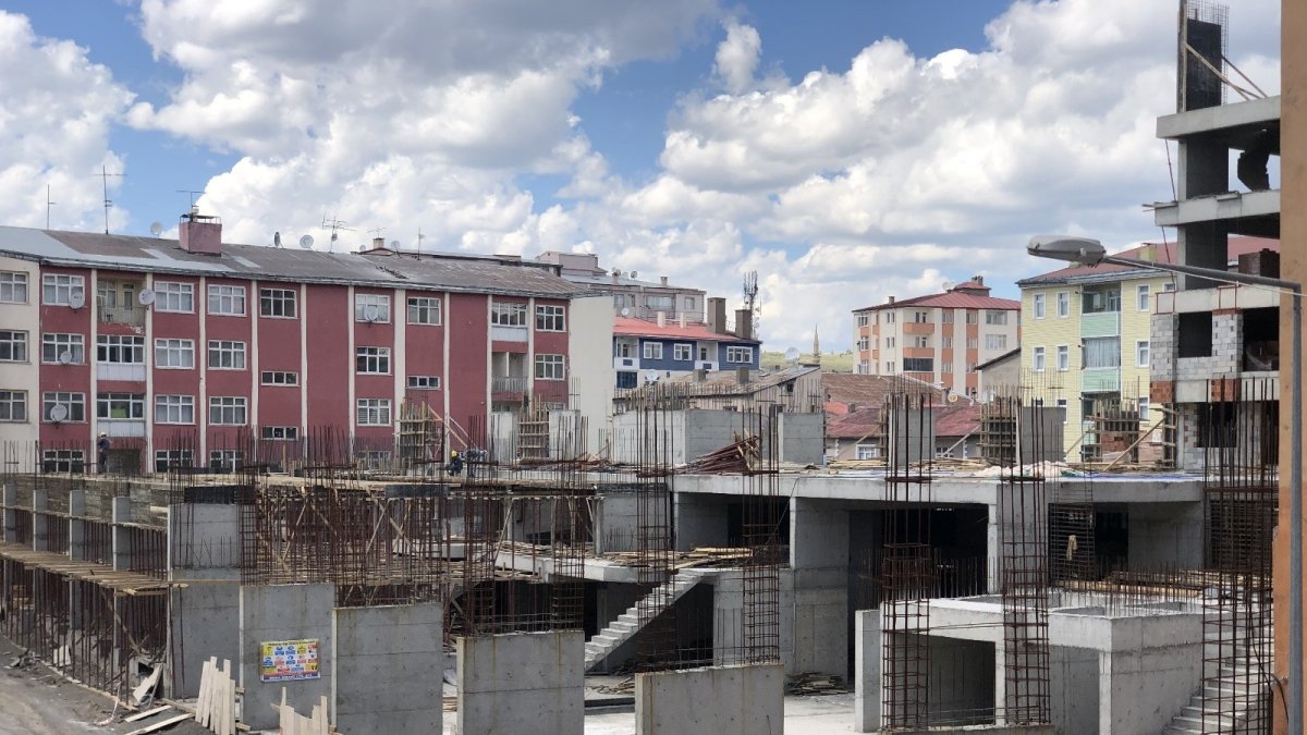 Kars'ta belediye 398 yeni inşaata yapı ruhsatı verdi