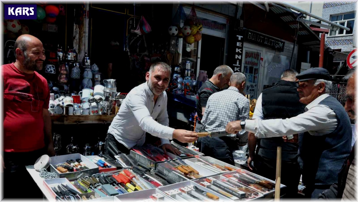 Kars'ta bıçaklar görücüye çıktı