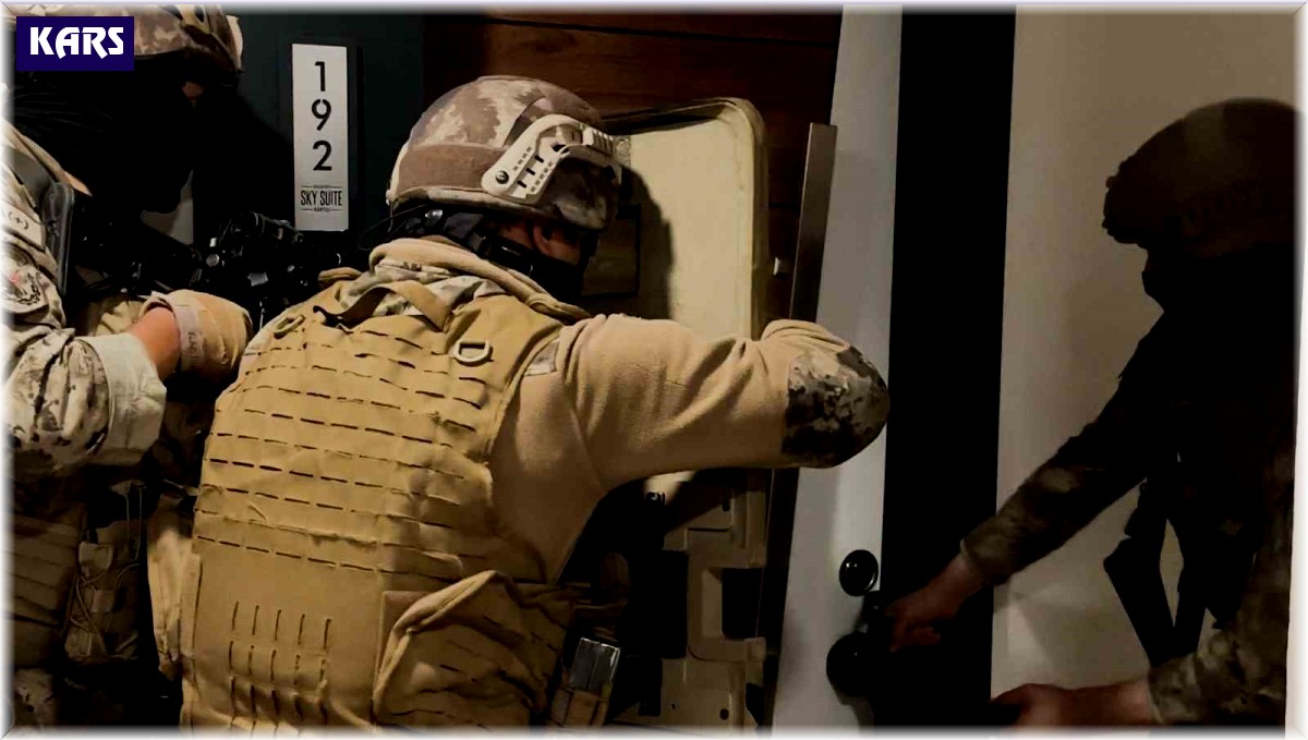 Kars'ta binlerce kişinin banka hesaplarını ele geçiren çete çökertildi