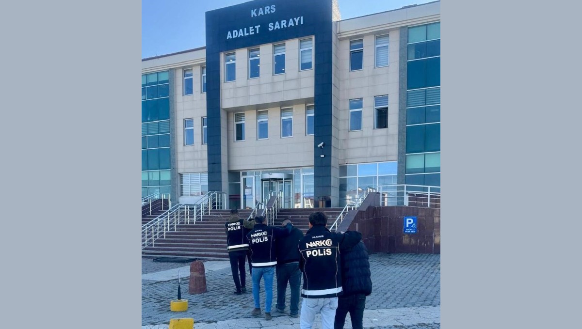 Kars'ta bir aparta uyuşturucu operasyonu