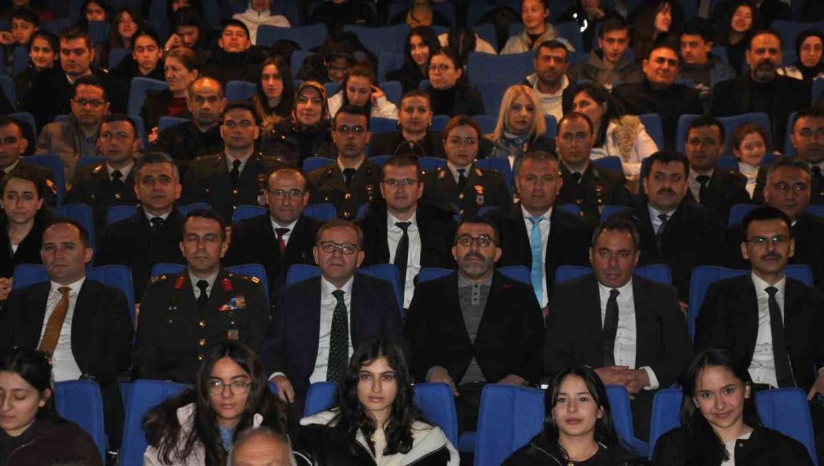 Kars'ta Çanakkale Zaferi'nin 111. yıldönümü kutlandı