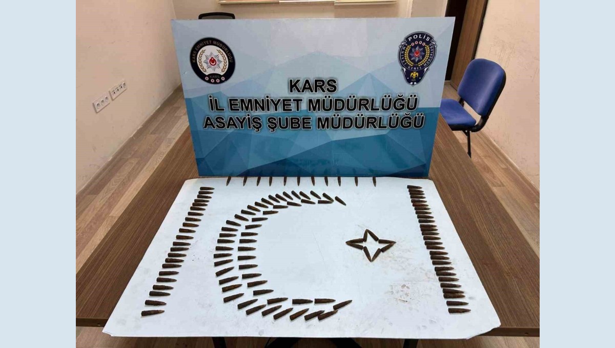 Kars'ta çok sayıda silah ve mühimmat ele geçirildi