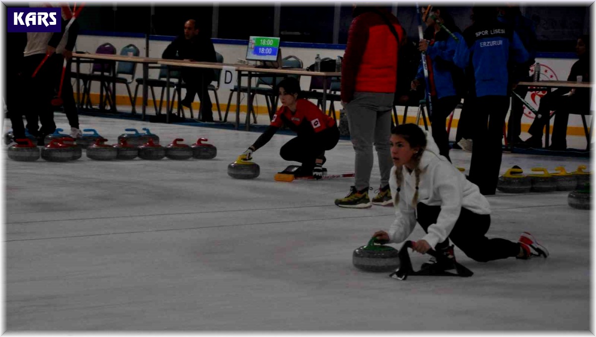 Kars'ta Curling Türkiye Şampiyonası heyecanı sürüyor