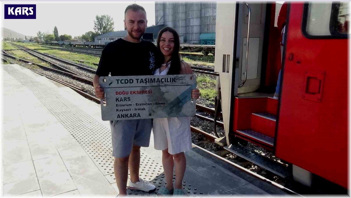 Kars'ta Doğu Ekspresi'ne yoğun ilgi