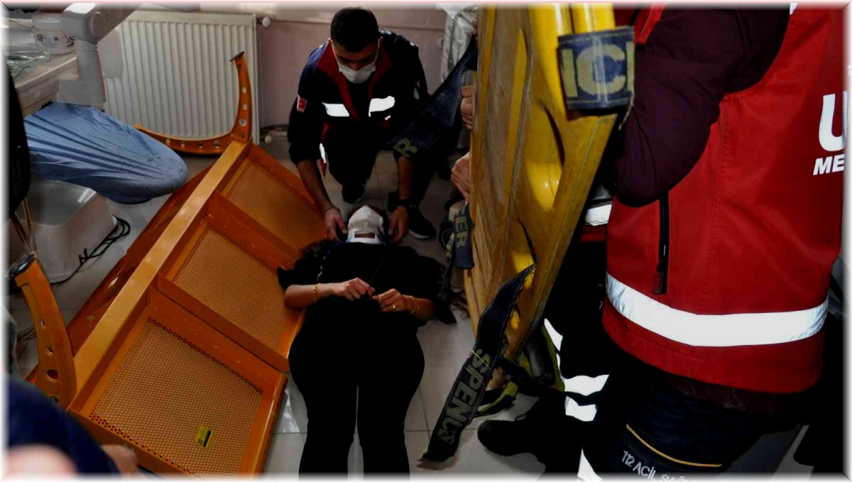 Kars'ta gerçeğini aratmayan tatbikat