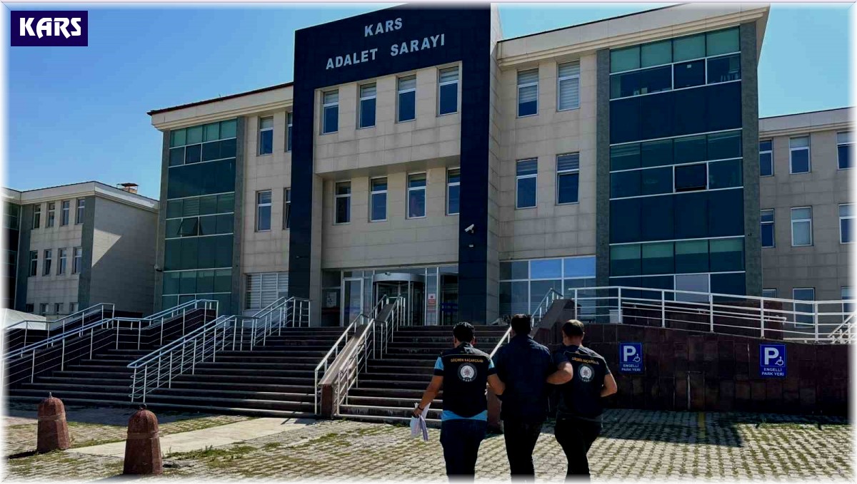 Kars'ta göçmen kaçakçısı tutuklandı