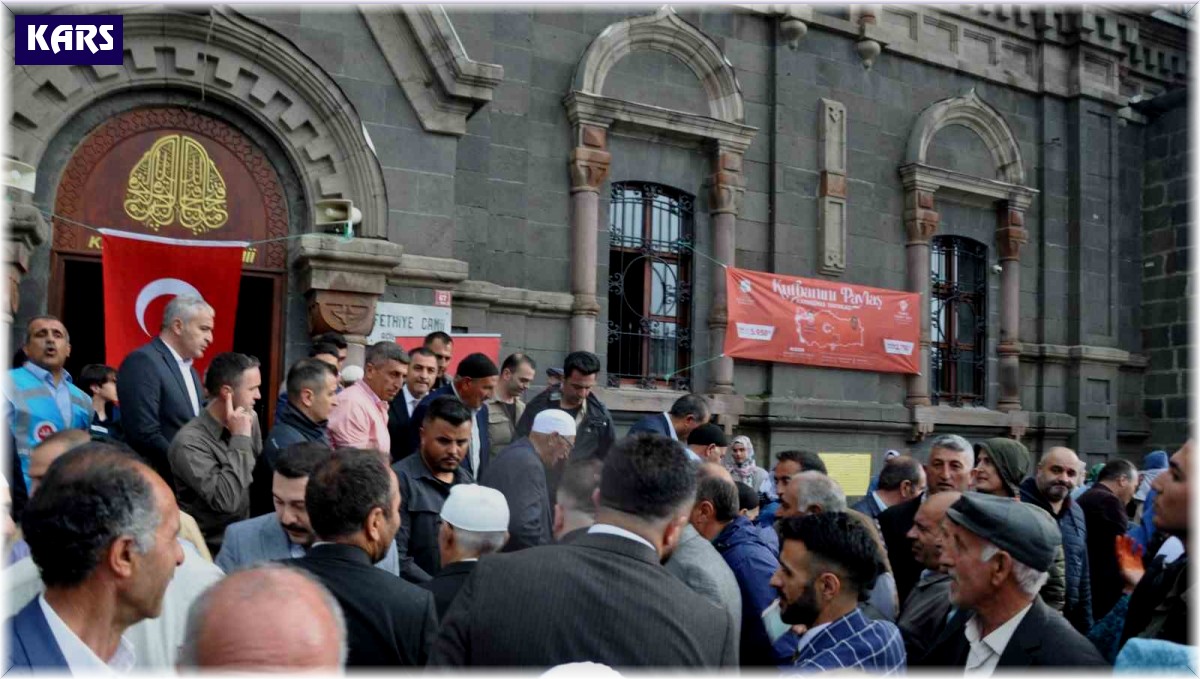 Kars'ta hacı adayları uğurlandı