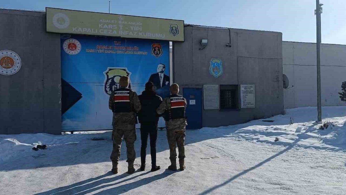 Kars'ta hakkında 4 yıl hapis cezası bulunan 1 kişi yakalandı