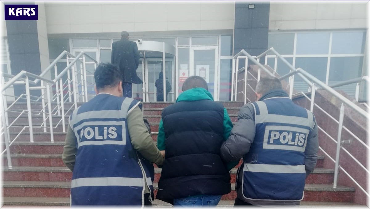 Kars'ta haklarında arama bulunan 10 kişi yakalandı