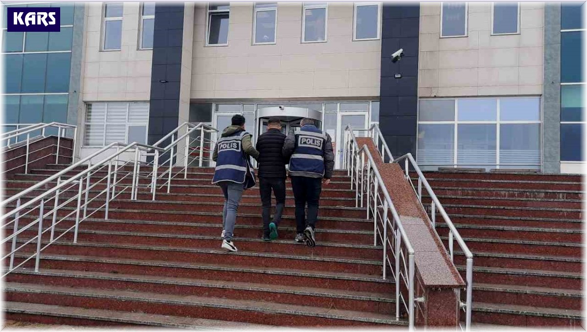 Kars'ta haklarında arama kararı bulunan 5 kişi yakalandı