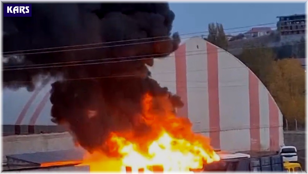 Kars'ta halk otobüsü yandı