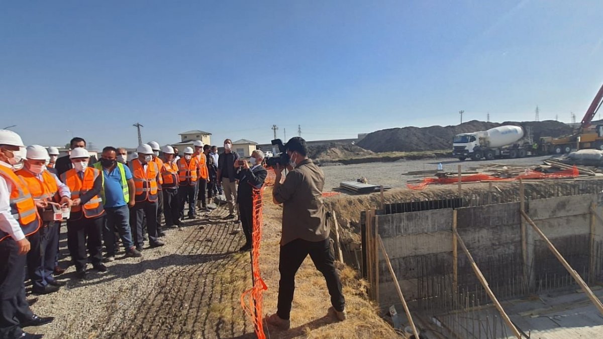 Kars'ta Hayvan Hastanesi'nin temeli atıldı