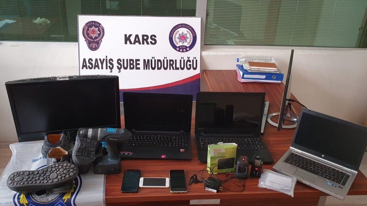 Kars'ta hırsızlık zanlısını ayakkabı izleri ele verdi