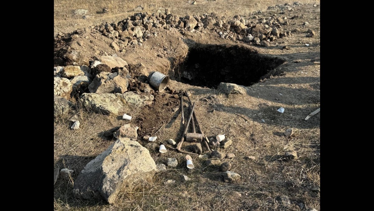 Kars'ta jandarmadan kaçak kazıya suçüstü