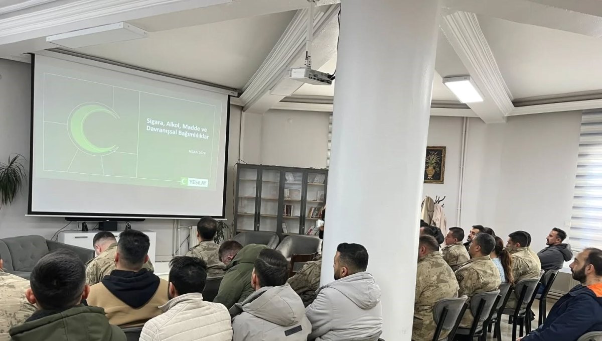 Kars'ta jandarmaya bağımlılıkla mücadele eğitimi