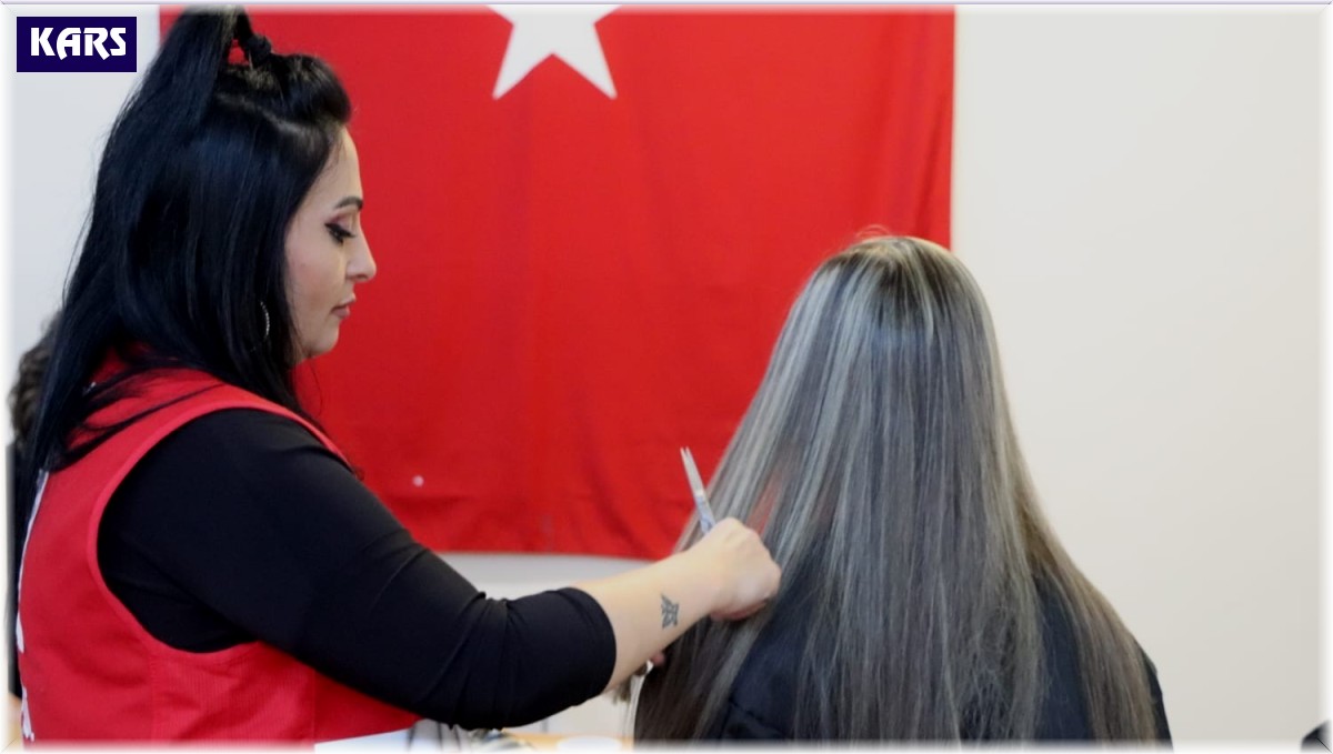 Kars'ta kadın mahkumların kişisel bakımı yapıldı