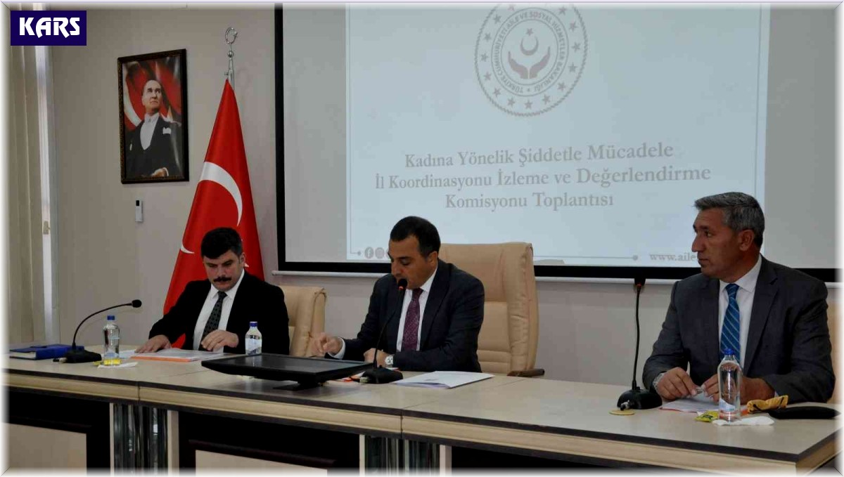 Kars'ta kadına şiddet masaya yatırıldı