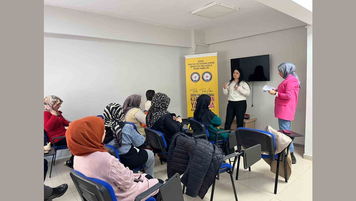 Kars'ta kadınlara KADES uygulaması tanıtıldı