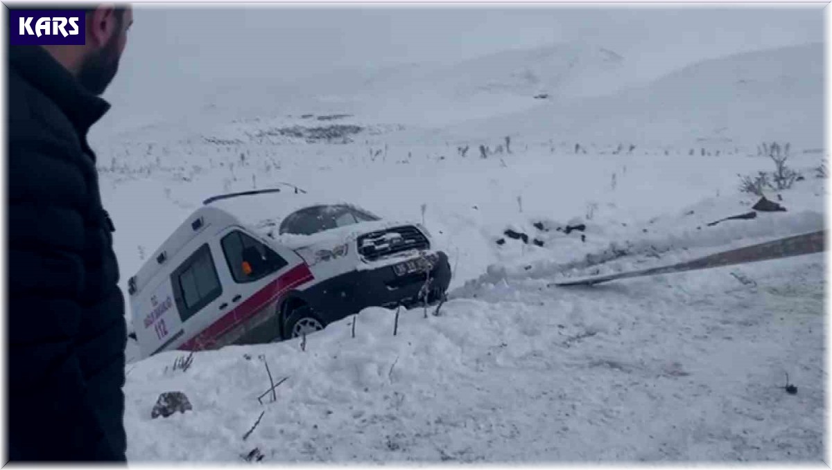 Kars'ta karla mücadele çalışmaları devam ediyor