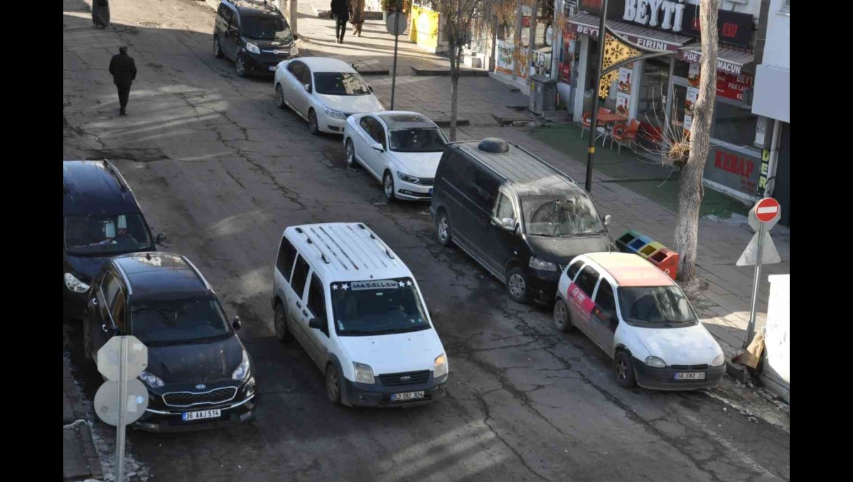 Kars'ta Kasım ayında trafiğe kayıtlı araç sayısı 51 bin 265ê ulaştı