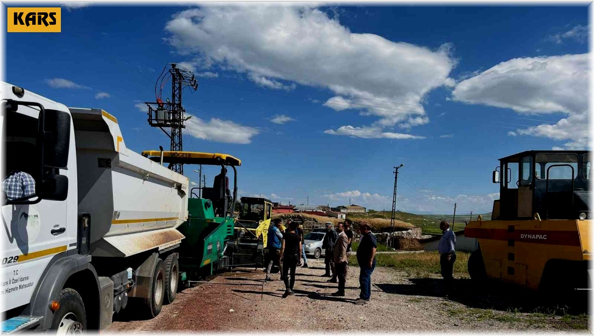 Kars'ta köy yolları beton asfalt oluyor