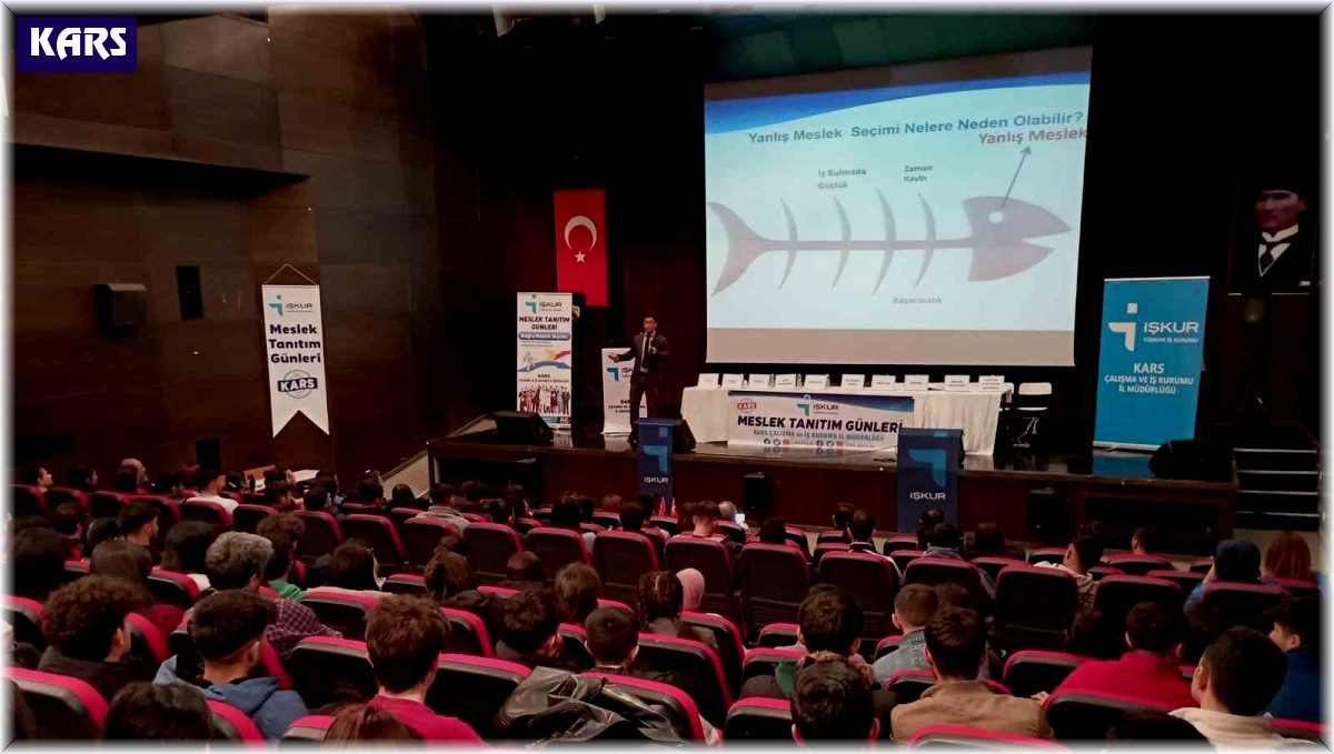 Kars'ta meslek erbapları öğrencilerle buluştu