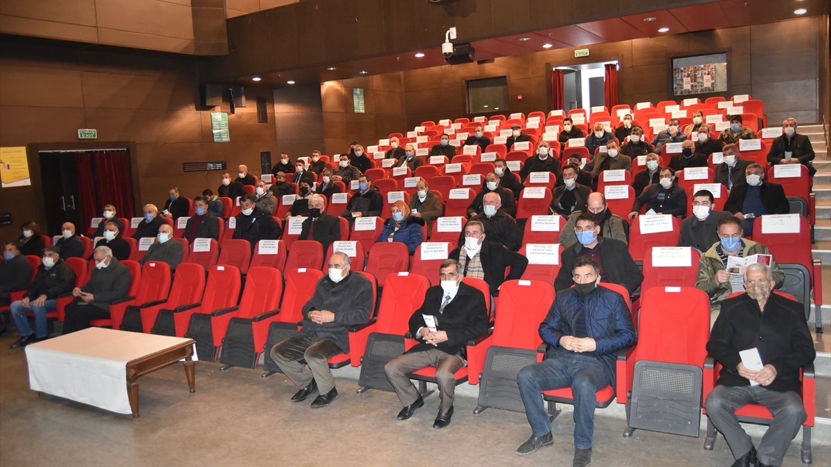 Kars'ta muhtarlara afet farkındalık eğitimi verildi