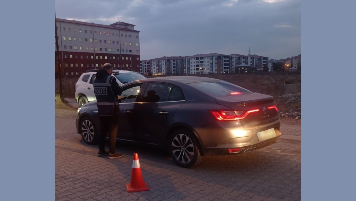 Kars'ta öğrenci yurtları polise emanet