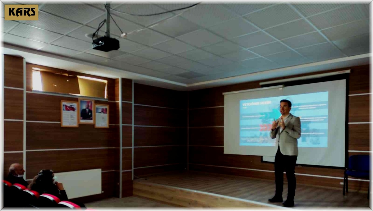 Kars'ta öğrencilere veteriner hakimlik ve zoonoz hastalıkları anlatıldı