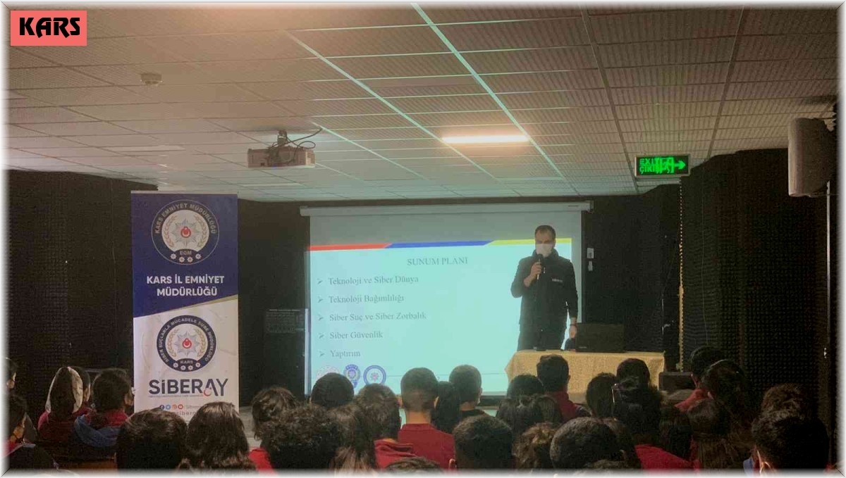 Kars'ta öğretmen öğrenciler bilgilendirildi