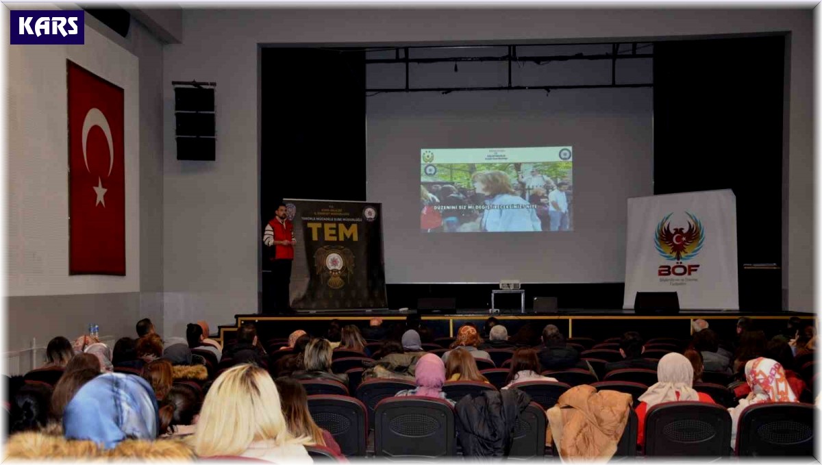 Kars'ta öğretmenler "Gençlik Sizin Eseriniz'' Projesi anlatıldı