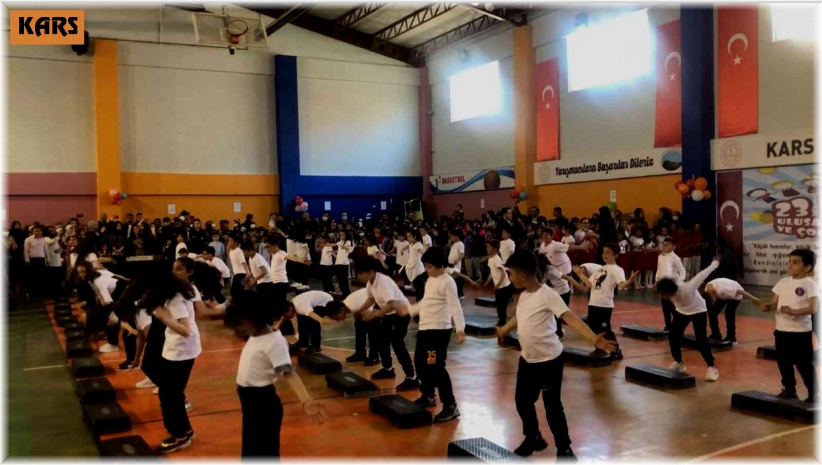 Kars'ta okullarda 23 Nisan coşkusu