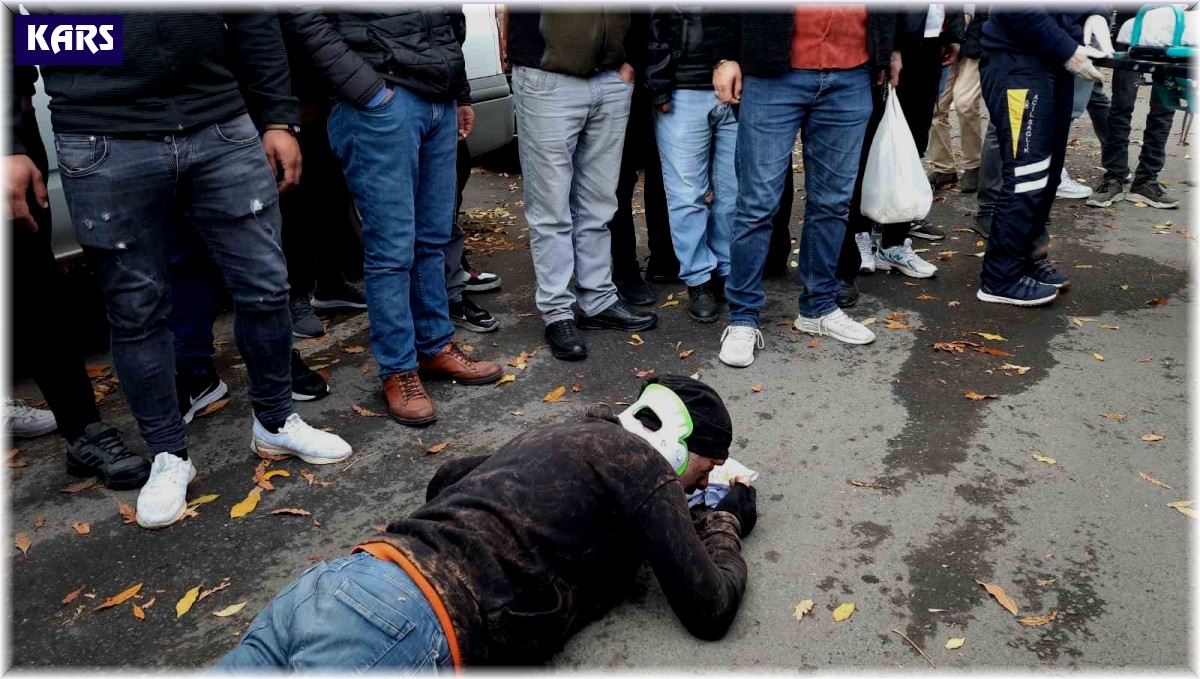 Kars'ta otomobilin çarptığı 1 kişi yaralandı