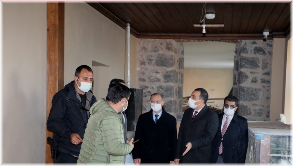 Kars'ta Polisevi'nin yapımı sürüyor