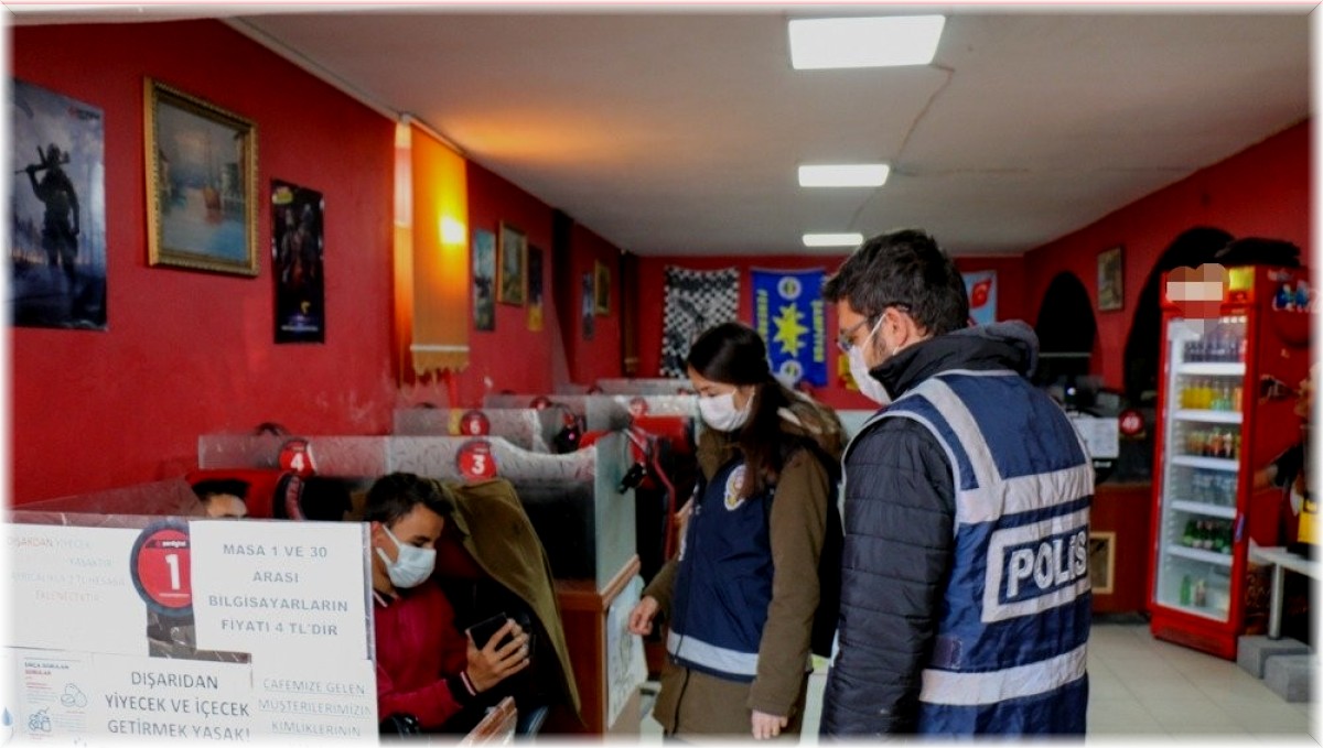 Kars'ta polisten okul çevresinde uygulama