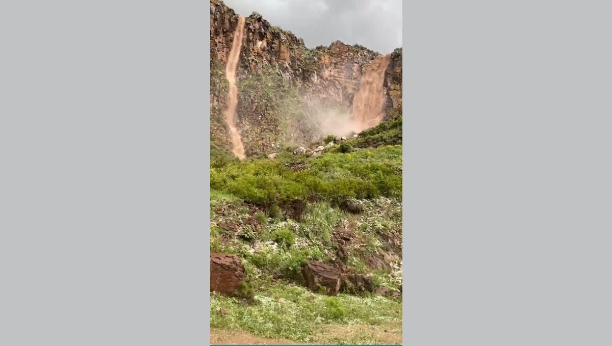 Kars'ta sağanak sele neden oldu, Akyaka Kanyonu'nda şelaleler oluştu