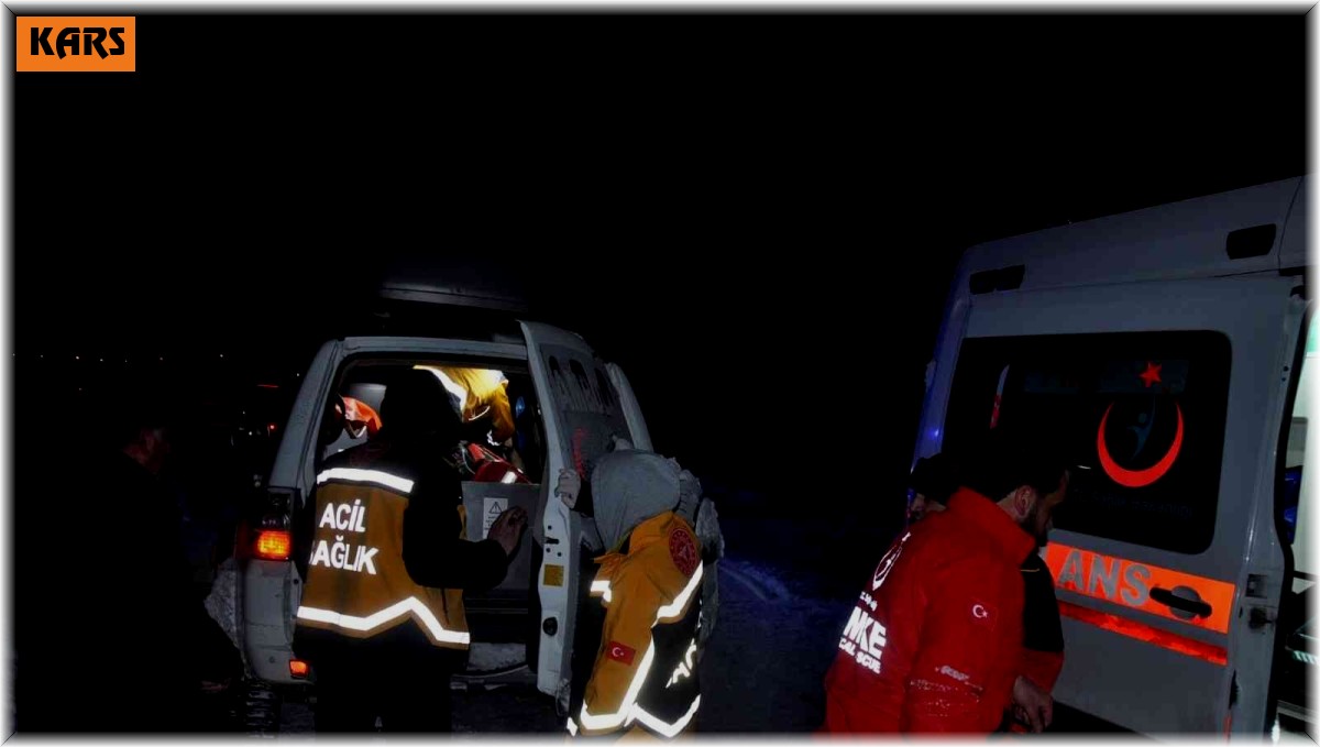 Kars'ta sağlık ekipleri hasta kadın için seferber oldu