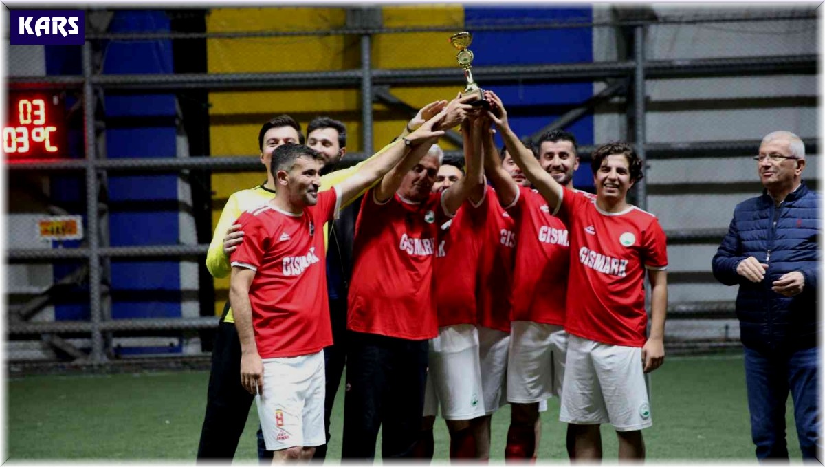 Kars'ta salon turnuvasının şampiyonu Kamugücü Spor