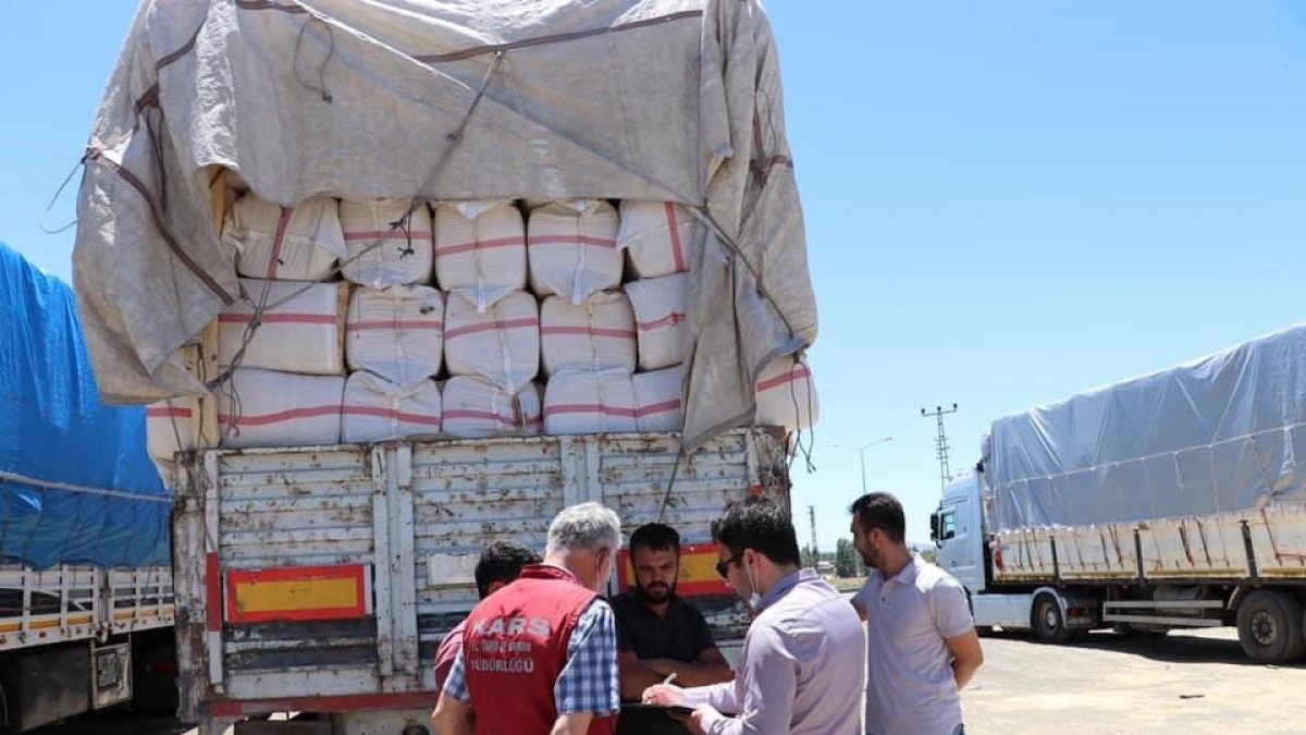 Kars'ta saman satıcıları denetlendi