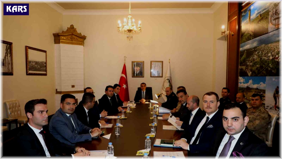 Kars'ta seçim tedbirleri toplantısı yapıldı